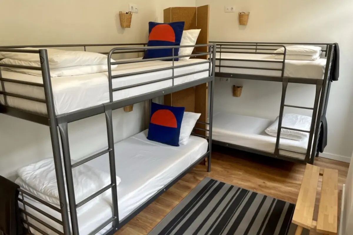 Bunk beds in a mixed dorm at Hostel Douro Backpackers in Pinhão.