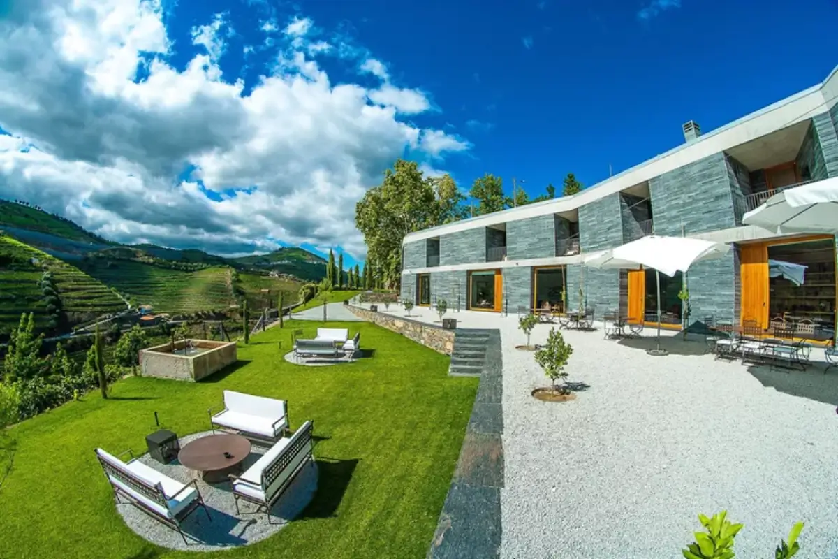 Quinta do Vallado estate and gardens surrounded by Douro Valley vineyards.
